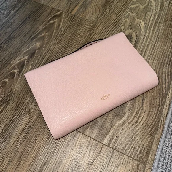 Authentic Valentino Rockstud clutch/crossbody bag. - Picture 7 of 16